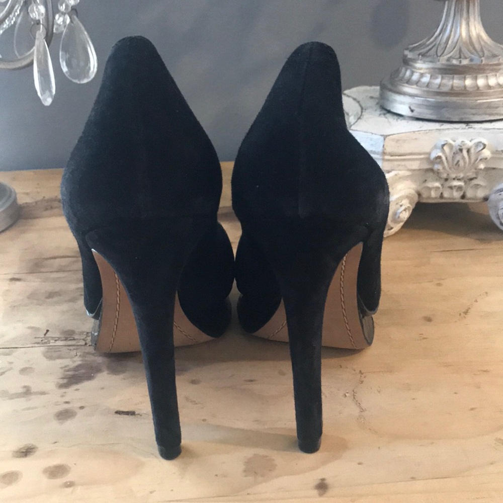 Shoes - Picture 3 of 4